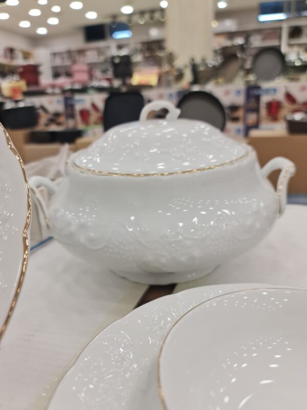 Service À Table Complets En Porcelaine 60 Pièces (Réf =1350577)